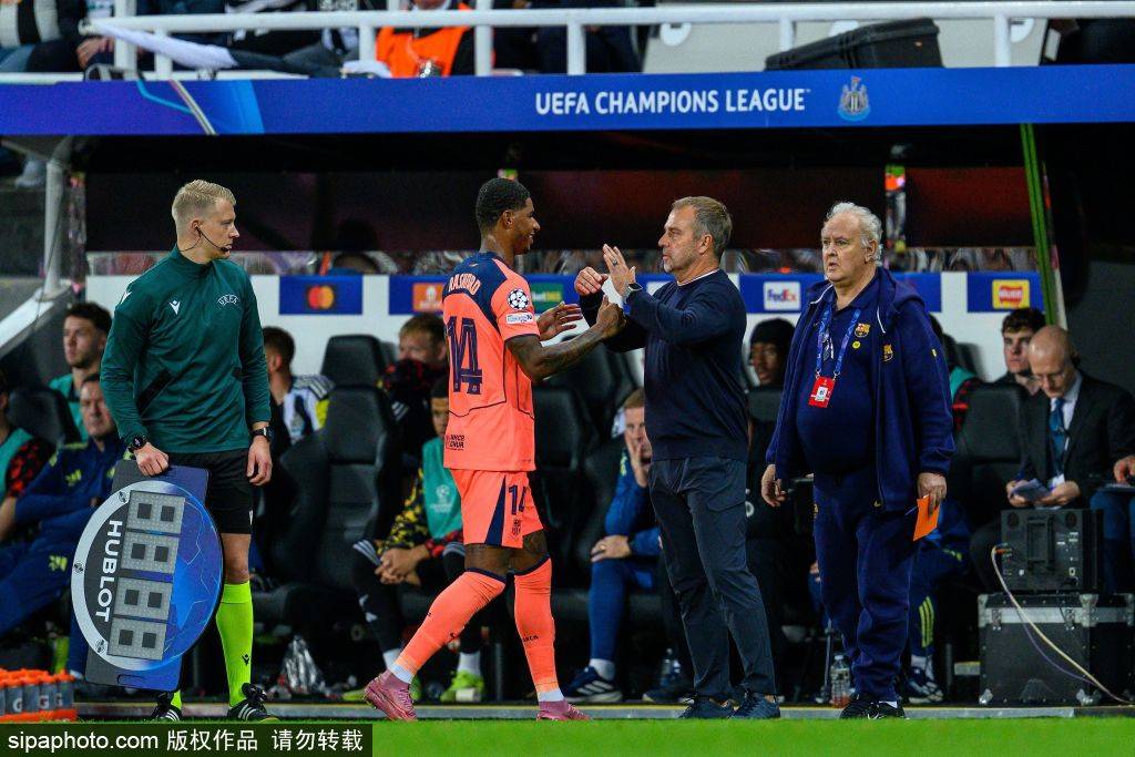 巴萨3比0大胜赫塔菲：费兰·托雷斯上演‘鲨鱼’级表演