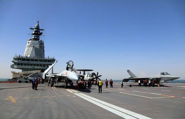 福建舰补齐作战短板，海军官宣：055大驱“射程之内，没有远洋”