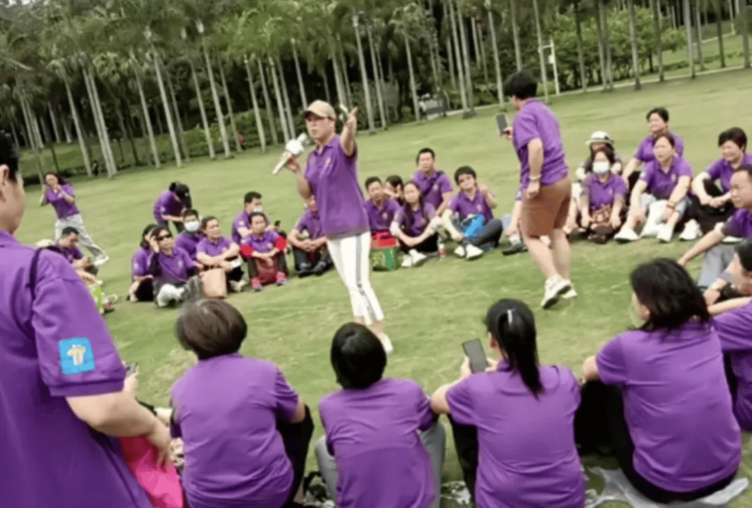 60岁父母“炒币”，掏空多少中产家庭？ || 深度