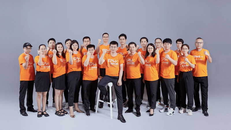 链接全球创意人才资源 一品威客国际版赋能中小企业发展