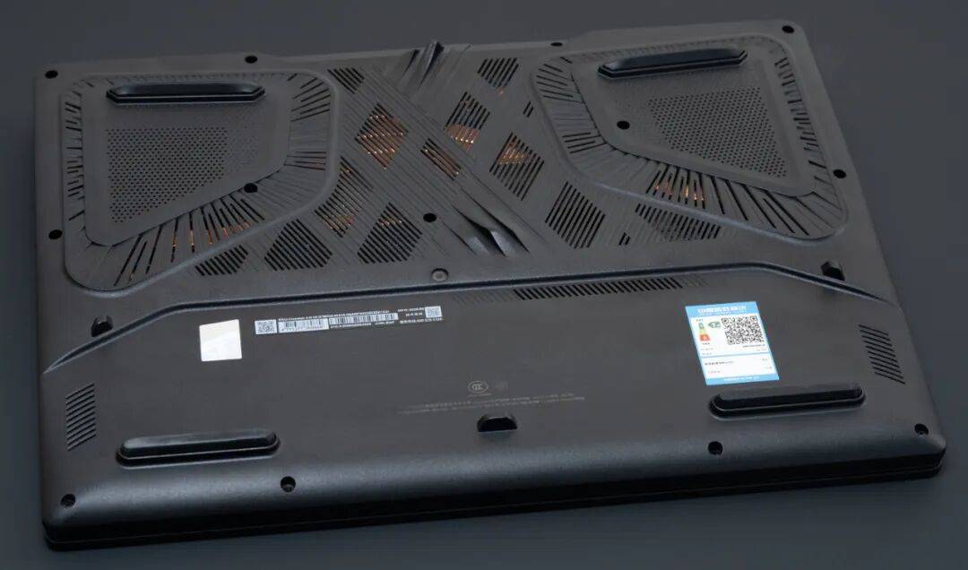 国际品牌的低价位强战力：微星神影16锐龙版（5060款）评测