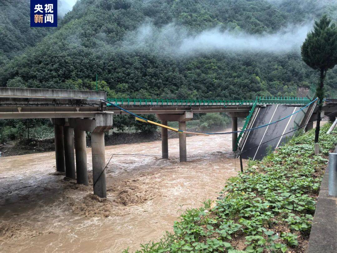 62人死亡失踪!国务院安委办通报陕西商洛高速公路桥梁垮塌事故:施工单位不按图纸施工,擅自修改桩长,监理单位违规同意
